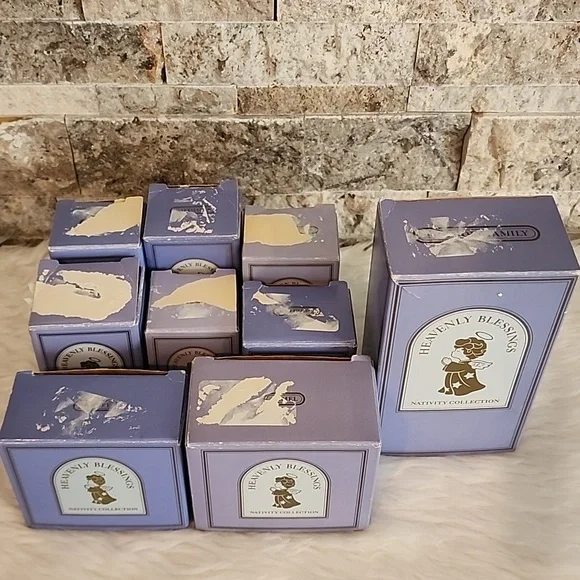 Avon 1986 Heavenly Blessings Children's Nativity Figurine Set 9 - Picture 8 of 8